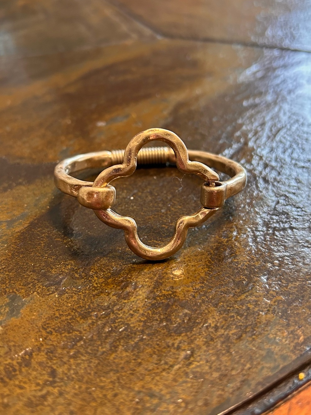 Vintage Gold-Tone Clover Openwork Ring - Women's Jewelry